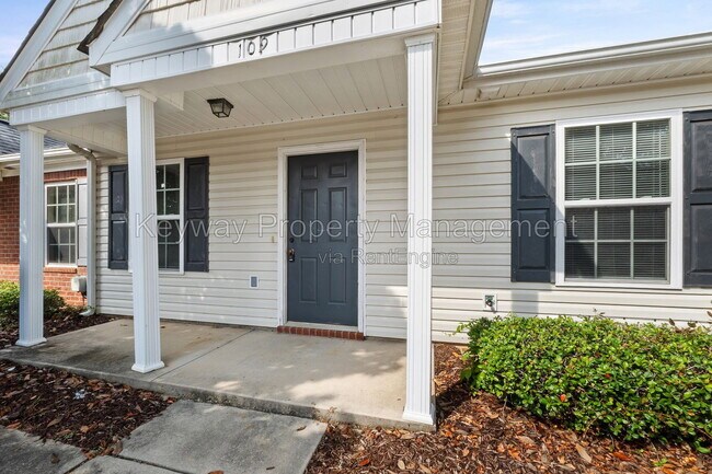 Photo - 109 Kousa Ln