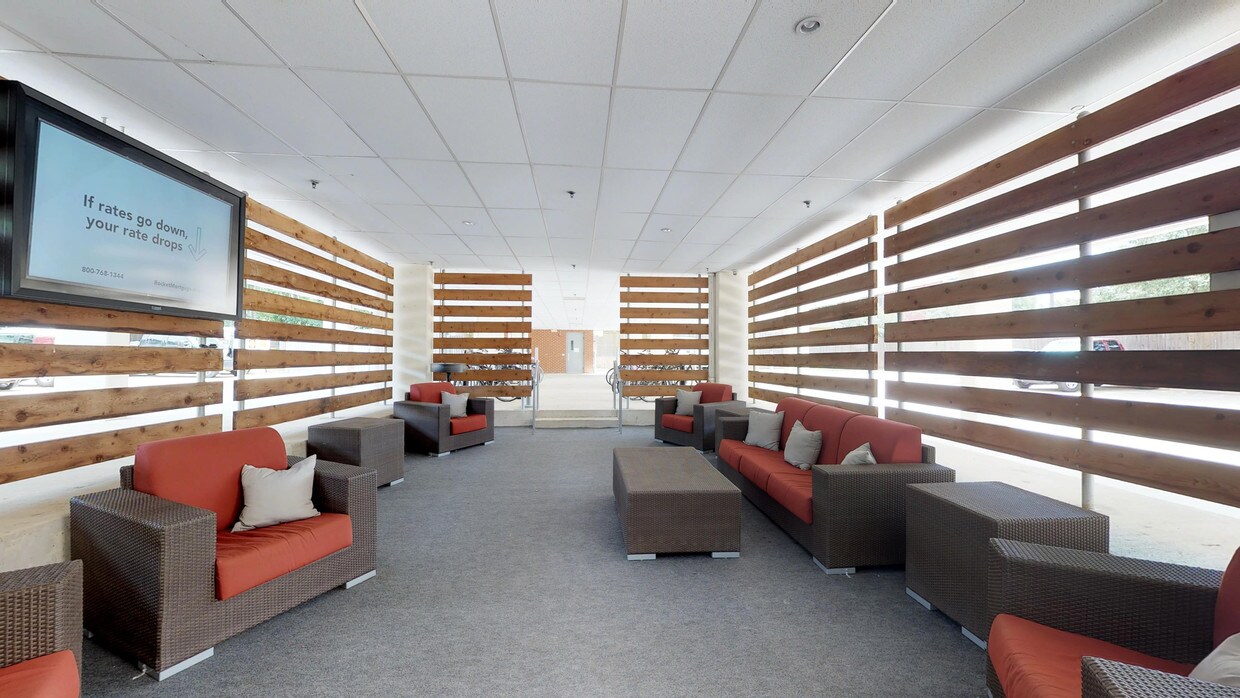 Photo - Cherry Street | Student Housing Apartments