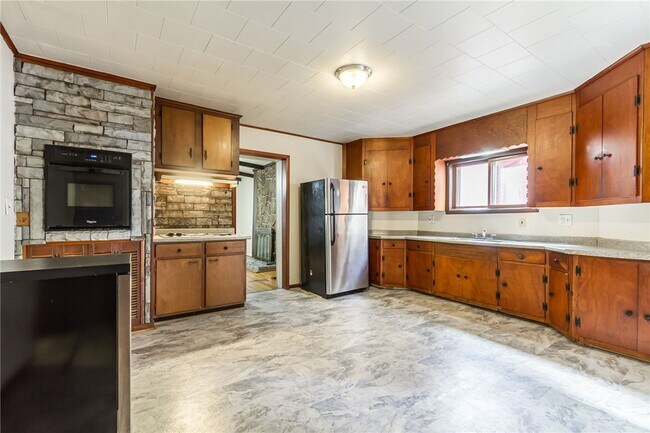 Photo - 81 Oxford St