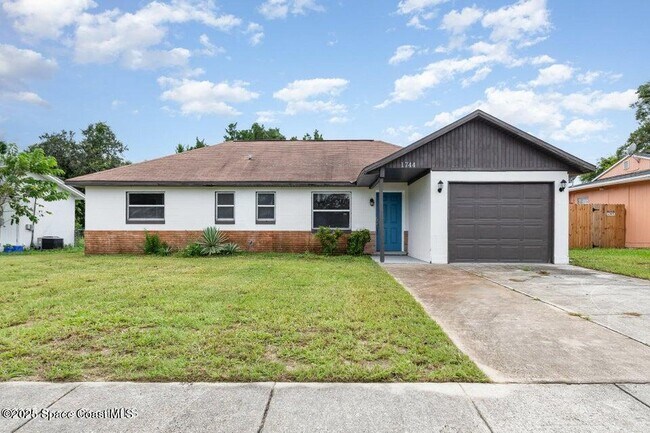 Photo - 1744 Valencia Ave