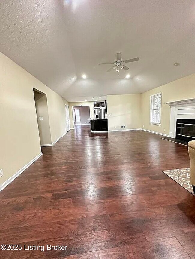 Photo - 4901 Hunters Point Cir