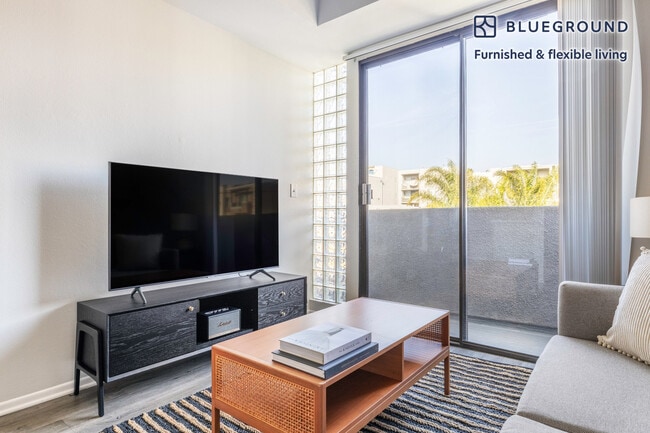 Photo - 1423 N Curson Ave Unidad FL2-ID416