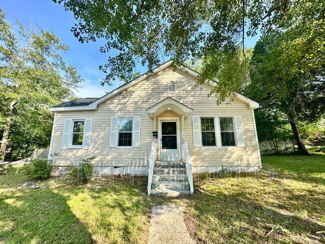 Building Photo - 5412 N Main St Rental