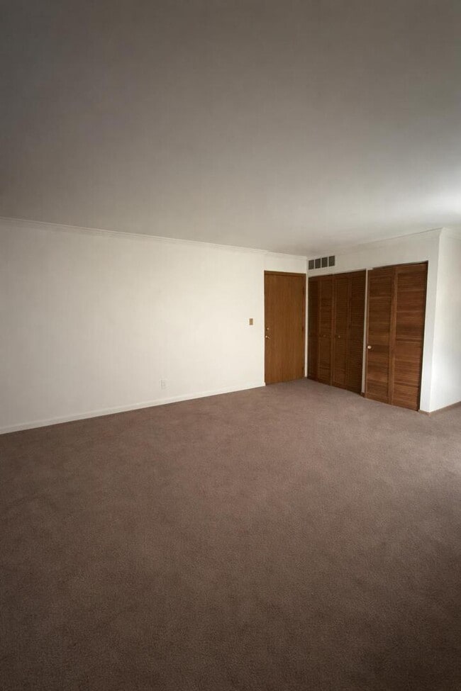 Photo - 303 Newport Ln Unit C1