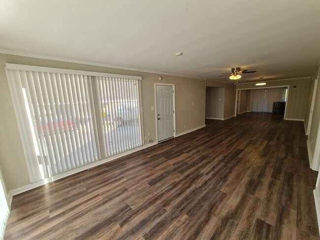 Photo - 1341 Adrian Ln