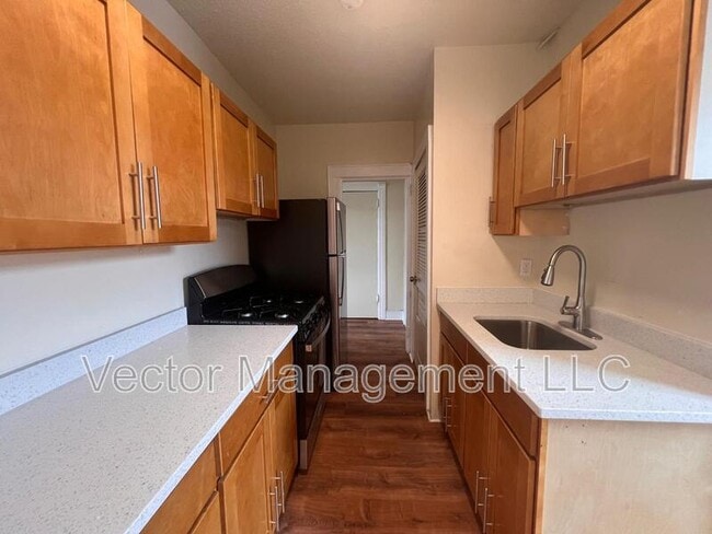 Building Photo - 1166 Dixwell Ave Rental
