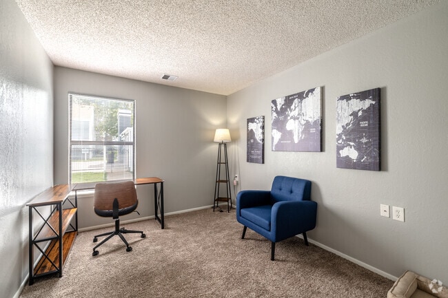 2BR, 1.5BA - 920SF - Bedroom