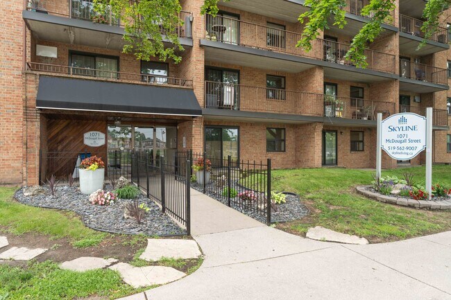 Photo - Carlsie Tower