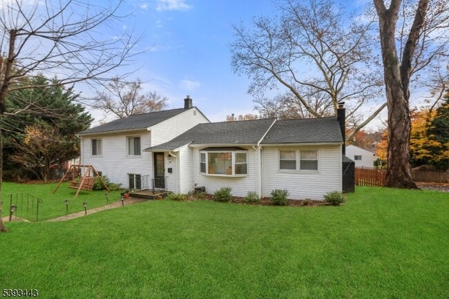 Photo - 214 S Valley Rd