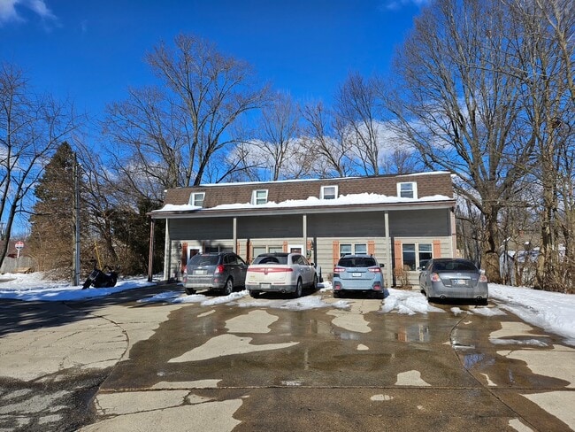 Building Photo - 1814 Indianapolis Rd Unit 1814