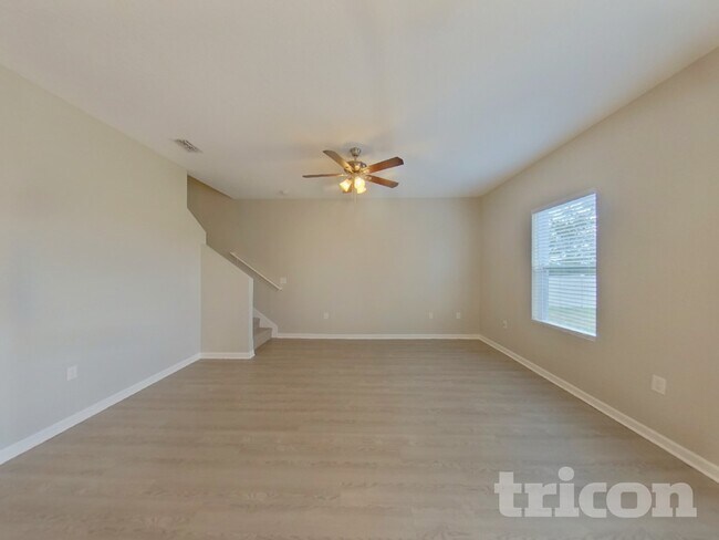 Photo - 15619 Merlin Ave