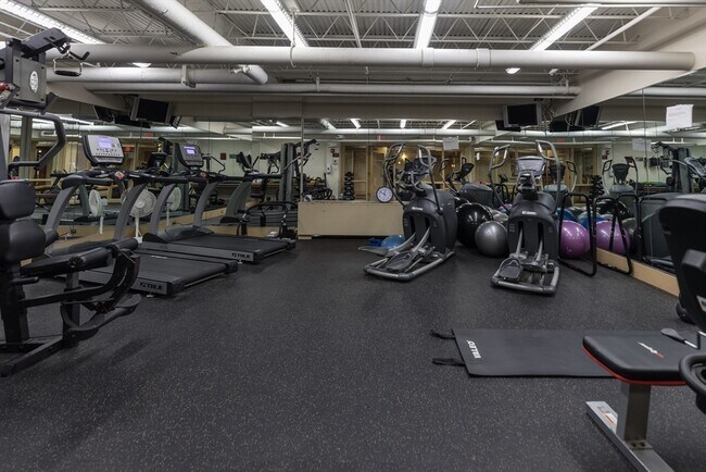 Photo - 1600 Beacon St Unit 806