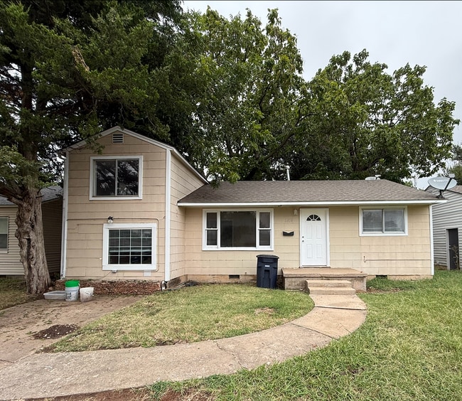 Photo - 2614 W Oklahoma Ave House