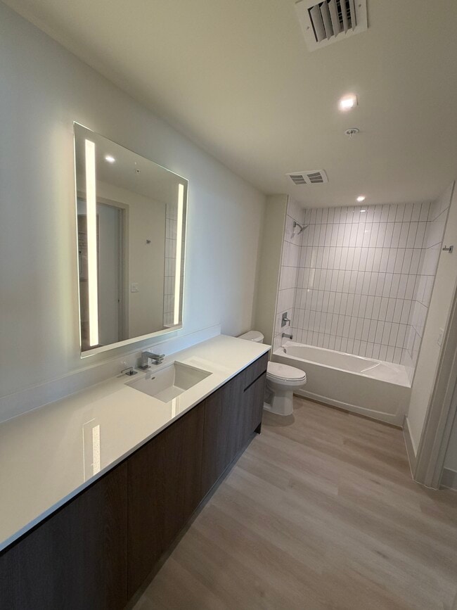 Photo - 1549 Van Buren St Unit A