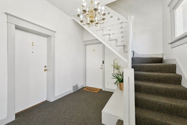 Photo - 1004 E 200 S