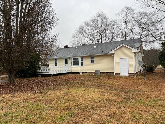 Photo - 684 Williams-White Rd