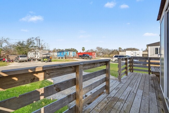 Photo - 2466 Avenue D