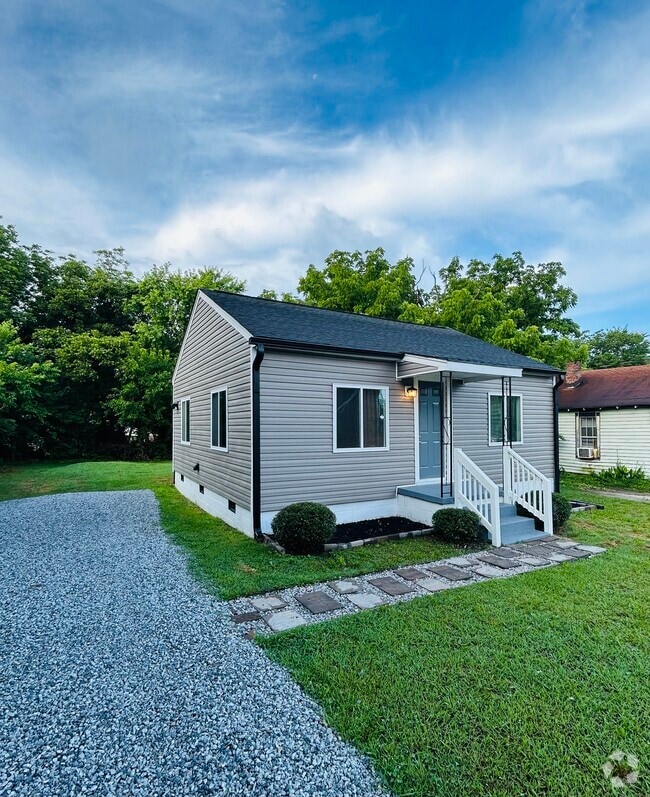 Building Photo - 1308 Leonard Ave Rental