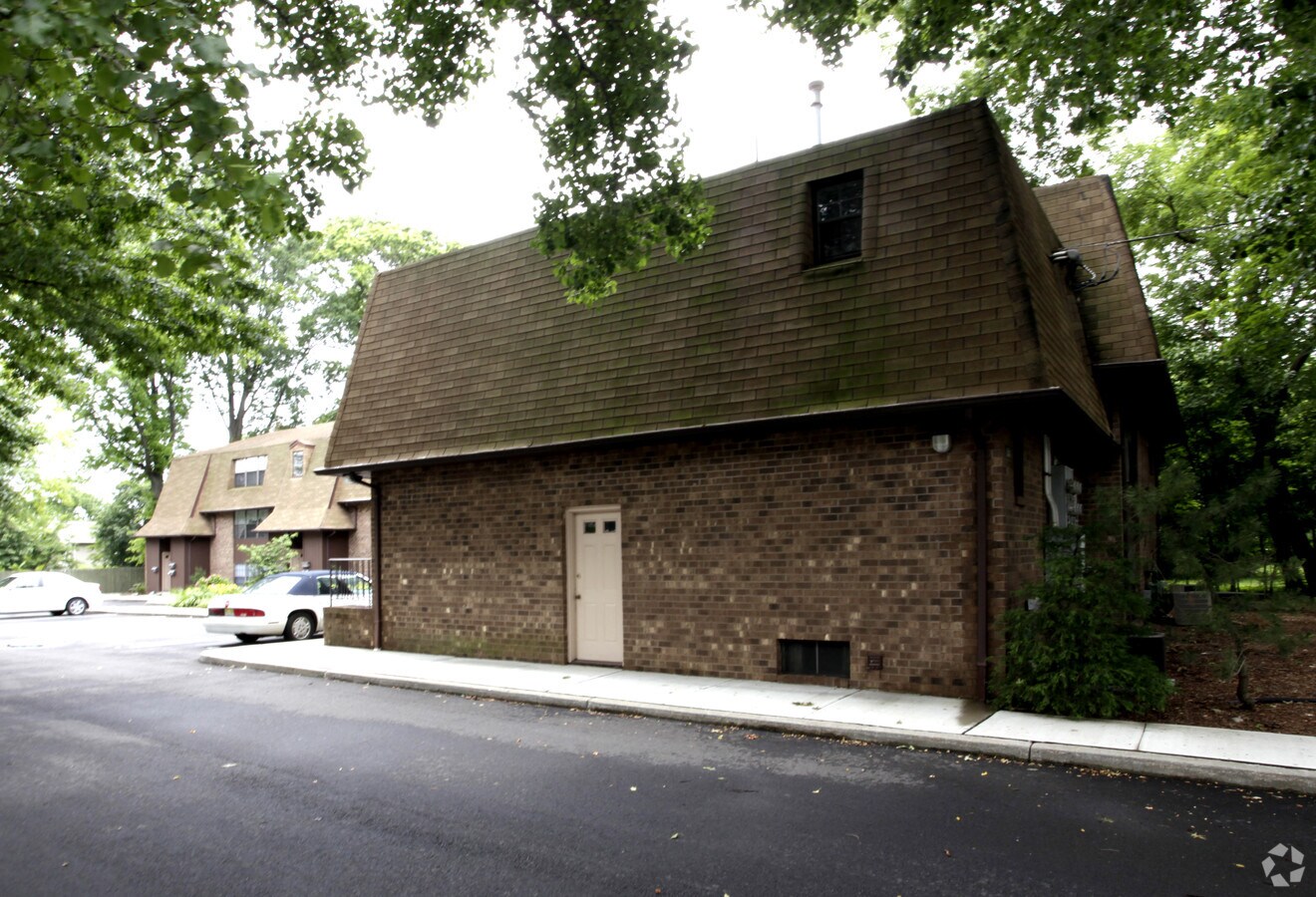 Photo - Ivy Apartments