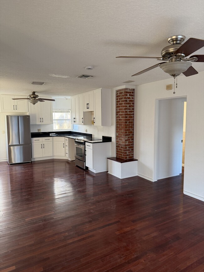 Photo - 3009 Oberlin Ave