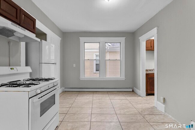 Photo - 260 Orchard St Unit 2nd Flr