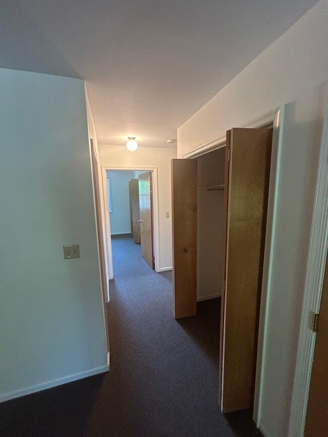 21-23 Rosemont Ct