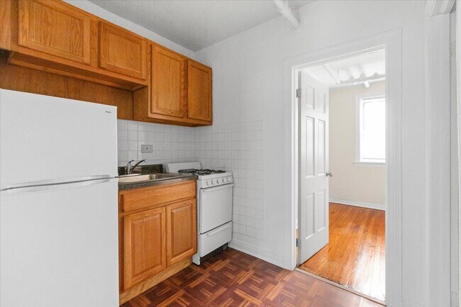 Photo - 1800 W Farwell Ave