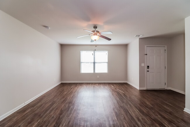 Photo - 5193 Tew Ln SW