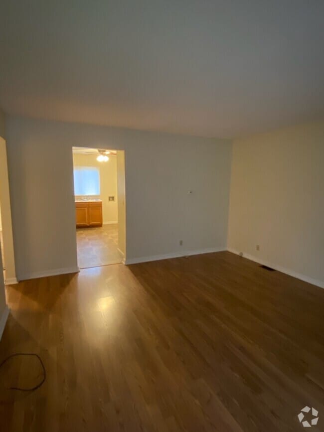 Building Photo - 103 N Beach Dr Unit 103.5 Rental