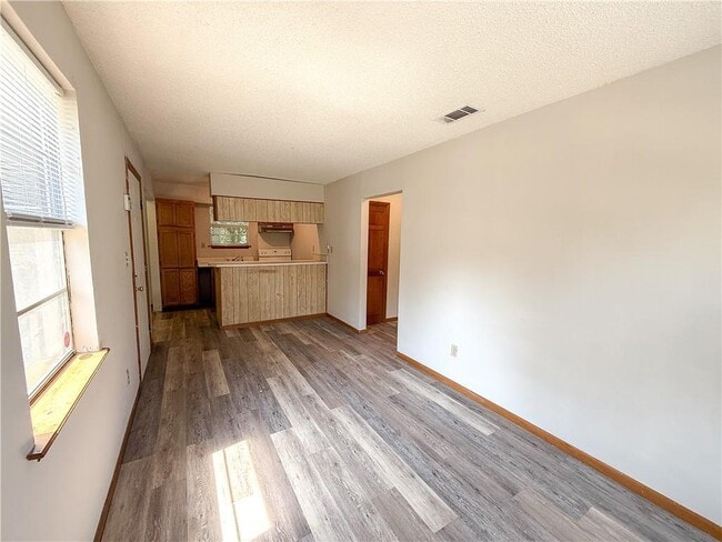 Photo - 736 Reynolds Ave