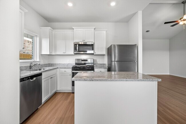 Photo - 345 Tejas Trl