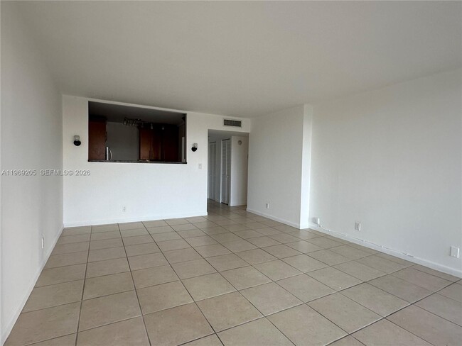 Photo - 100 Bayview Dr Unidad 310