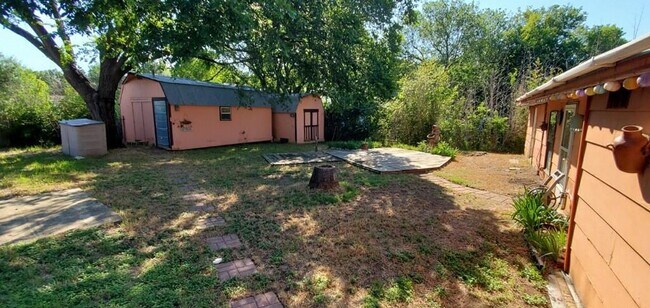 1806 Cherry Orchard Dr