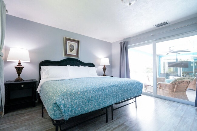 Photo - 1351 Oaklawn Ct