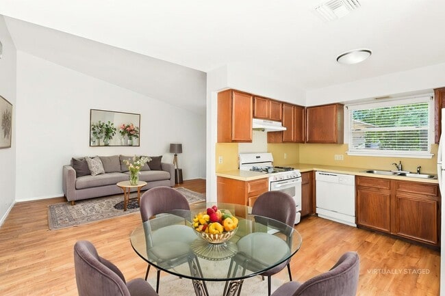 1918 Nicole Cir Unit B