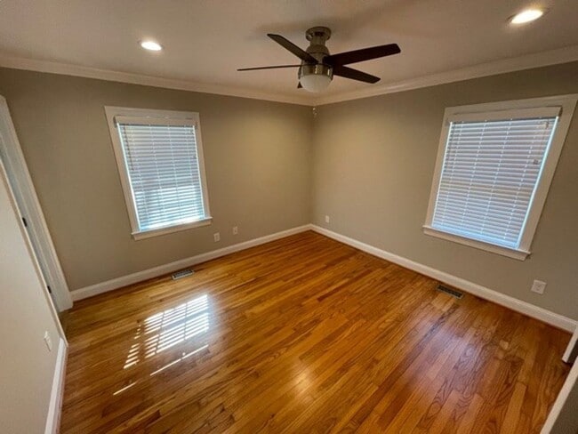 Photo - 4881 Oak Level Rd