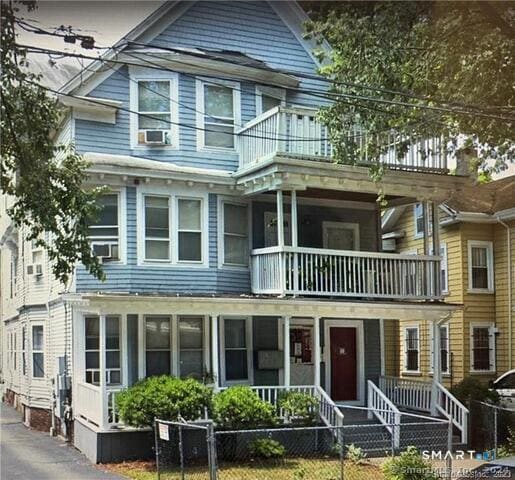 Building Photo - 640 Elm St Unit 3R