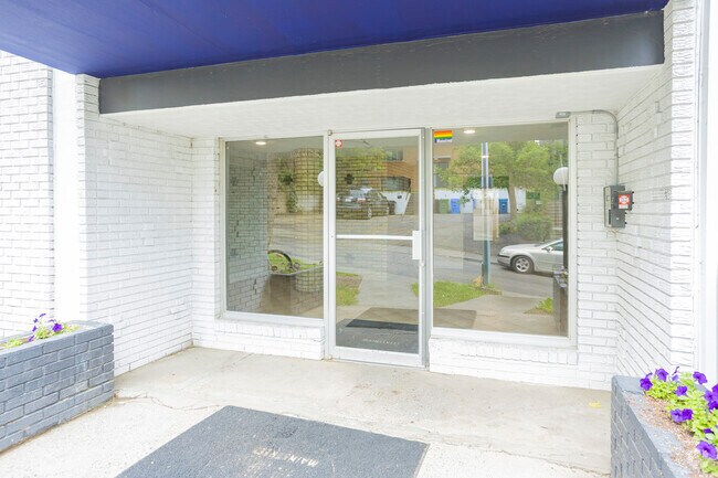 Entrance - White Plains Manor