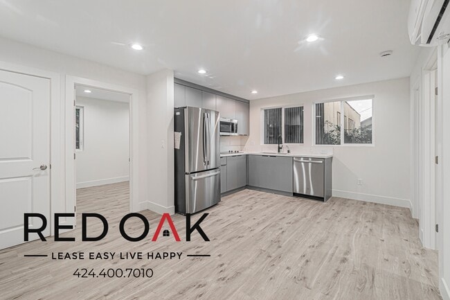 Building Photo - 138 W 93rd St Unit 138 1/2