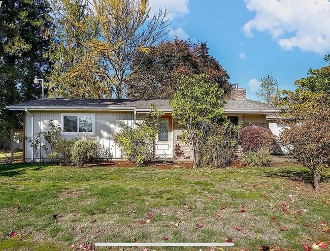 Photo - 1005 NE Newall Rd