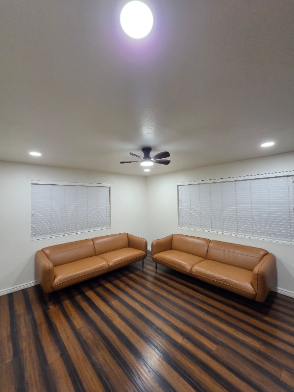 Photo - 425 W Pine Ave