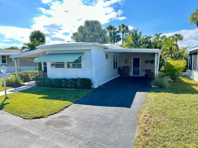 Photo - 425 Bougainvilla Dr