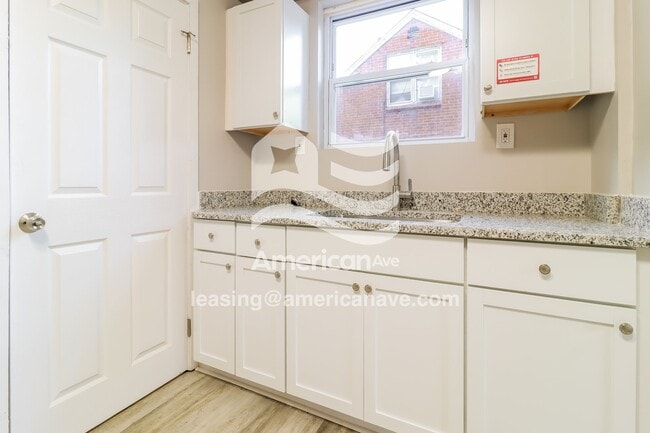 Photo - 18509 Mark Twain St