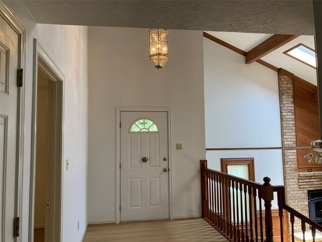 Photo - 554 Harbor Dr