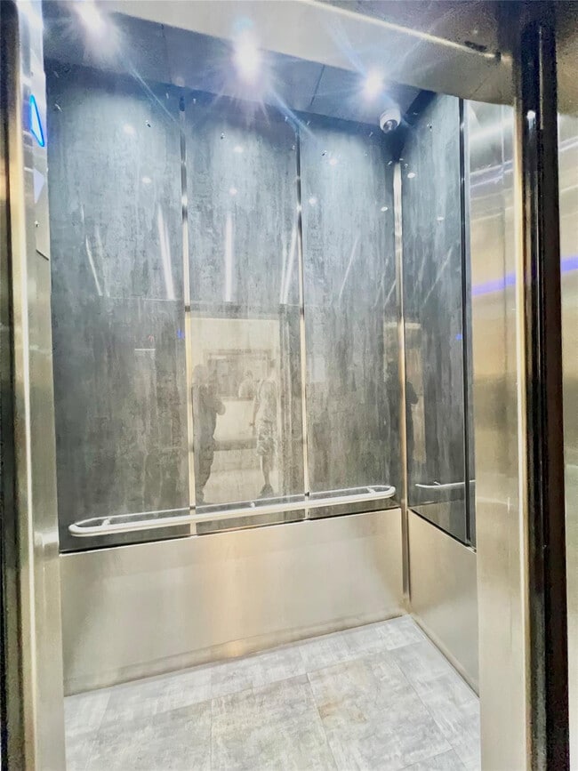 Photo - 1000 NE 14th Ave Unidad 503