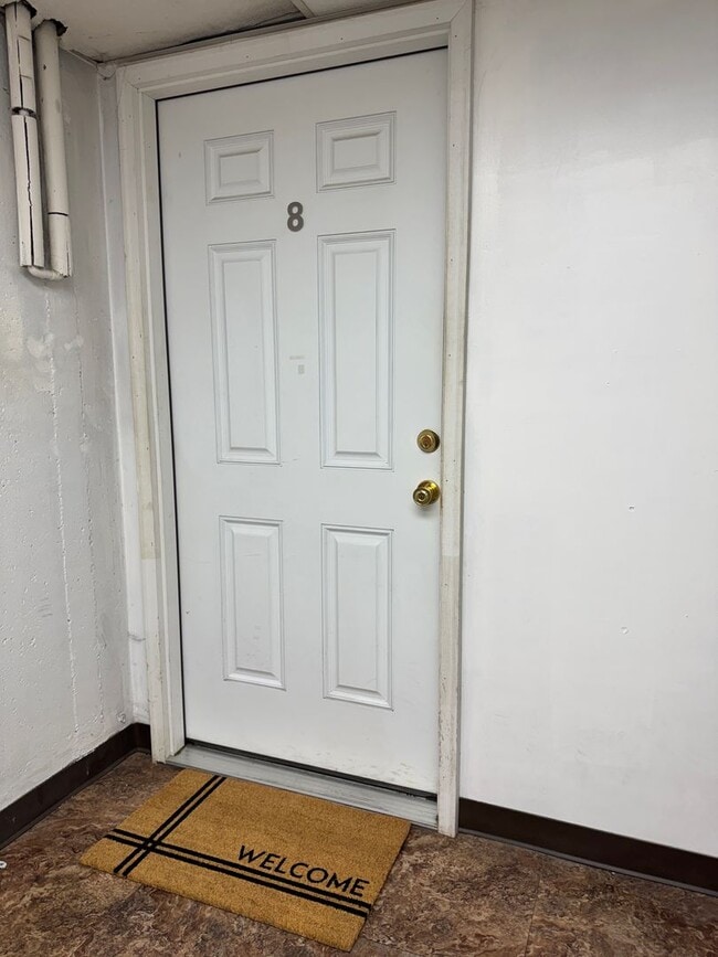 Photo - Fully Remodeled Studio Apartment | All Utilities Included | Great Location Unidad #8