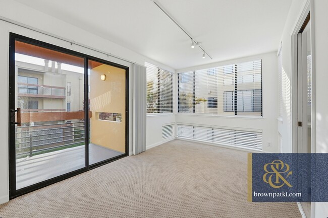 Photo - 916 Beach Park Blvd Unit 67I