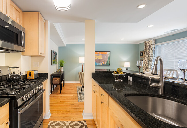 Photo - 108 Thornton Rd Townhome