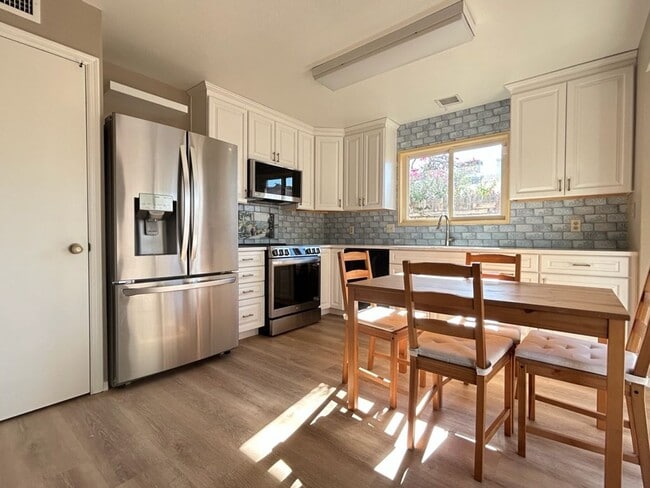 Photo - Georgeous 2 Bedroom / 2 Bath