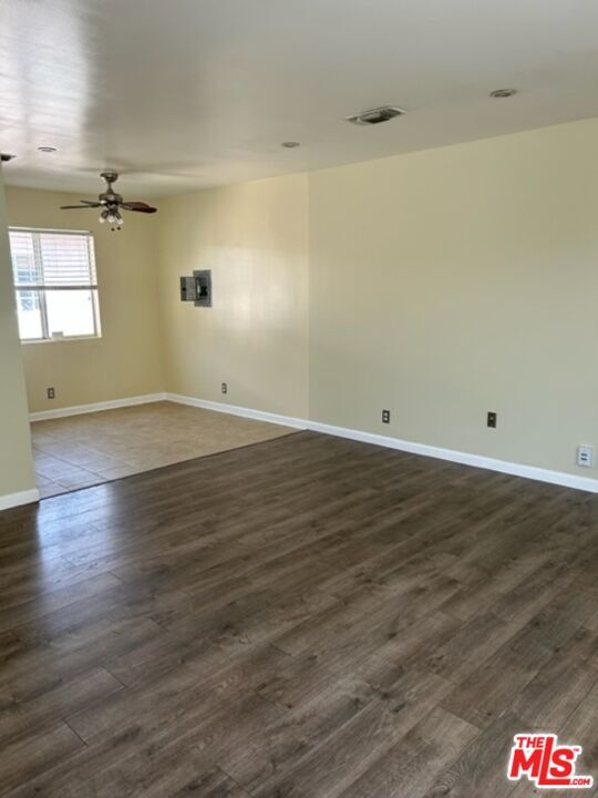 Photo - 2433 Burnside Ave Unit 3